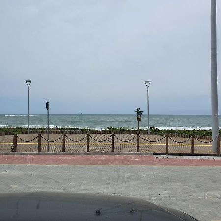 Apto Solar Da Praia Picarras Exterior photo