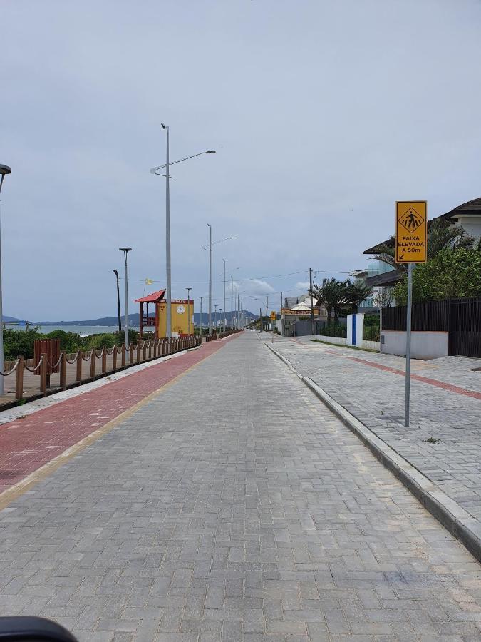 Apto Solar Da Praia Picarras Exterior photo